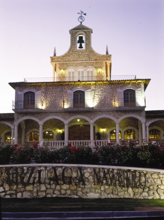 Arzuaga Navarro 1 Arzuaga (1).jpg