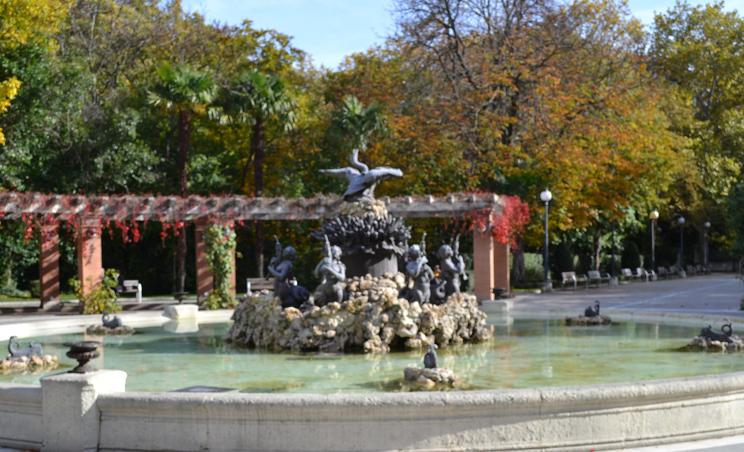 Fuente del Cisne 1 Cisne.jpg