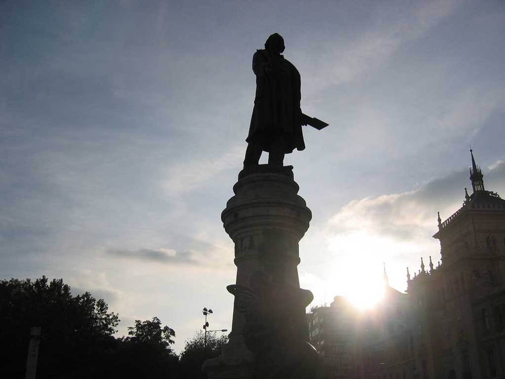 Estatua de José Zorrilla 1 Zorrilla1.jpg