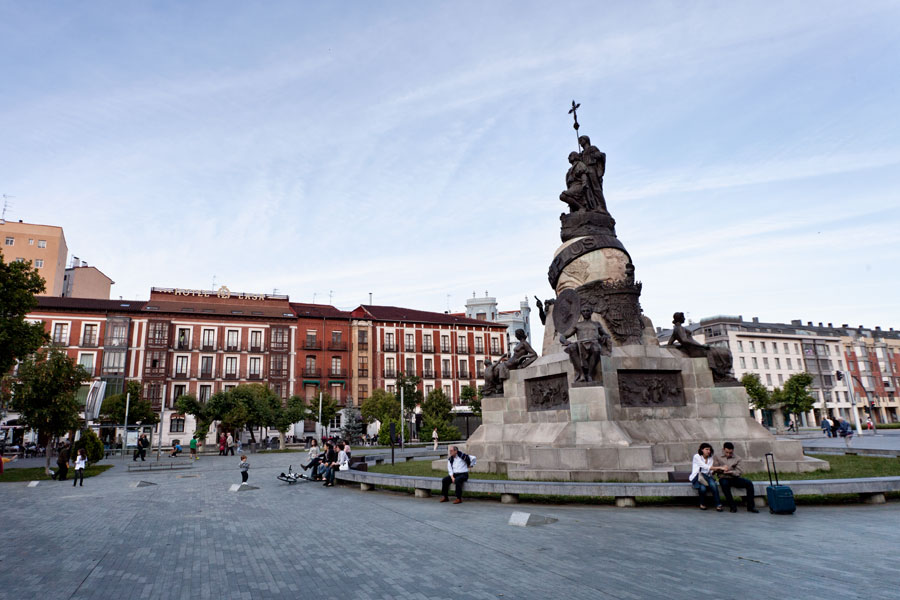 Monumento a Cristóbal Colón 1 plaza colon.jpg