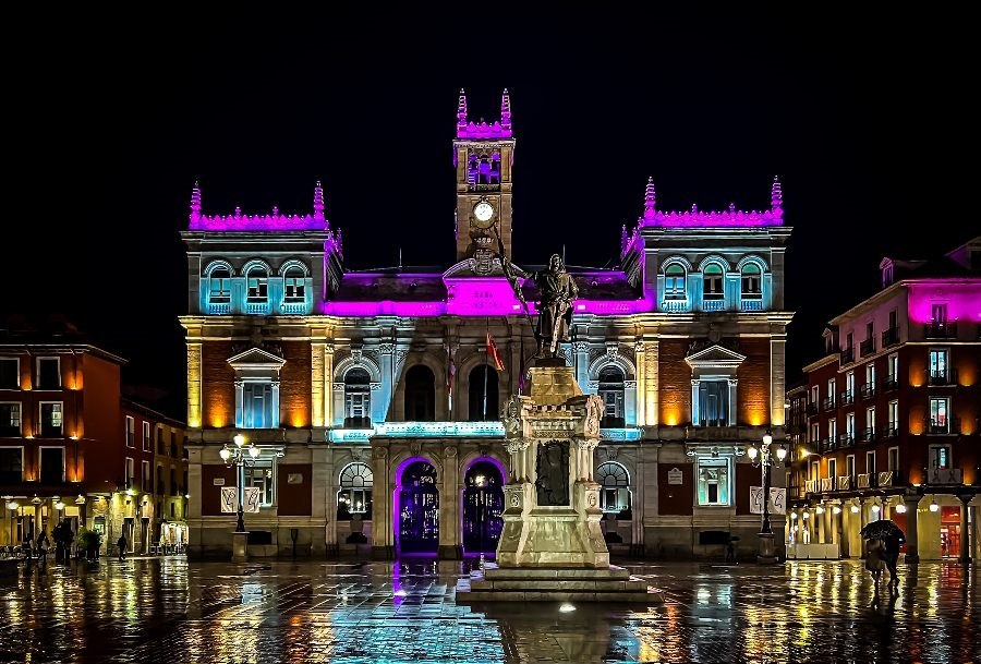 Plaza Mayor 1 plaza mayor valladolid de noche.jpg