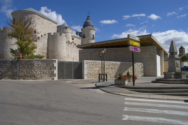 Archivo General de Simancas 1 simancas1.jpg