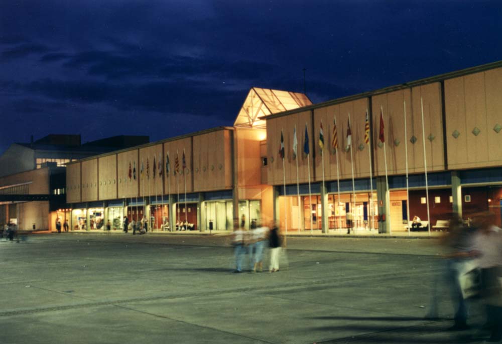 Valladolid Centro Congresos 1 Feria.jpg