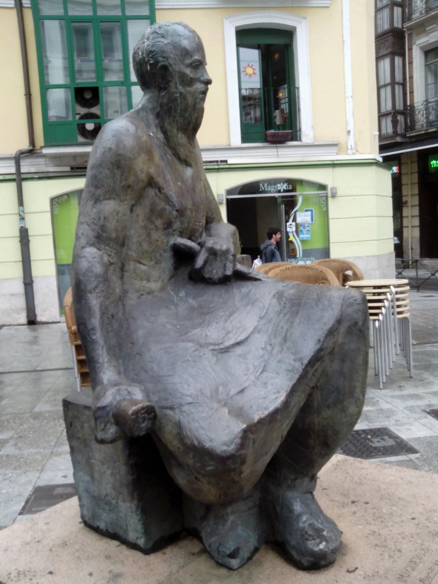 Monumento al Imaginero 1 Imaginero1.jpg