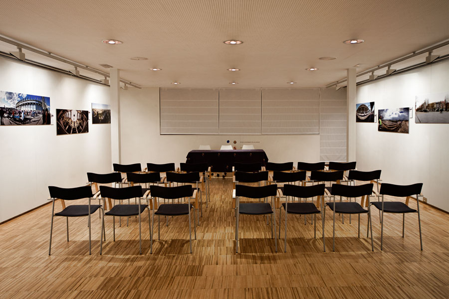 Sala de exposiciones de la Oficina de Turismo de Valladolid 1 Ofiturismo1.jpg