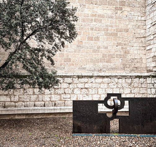 Lo profundo es el aire 1 arte en la calle chillida.jpg