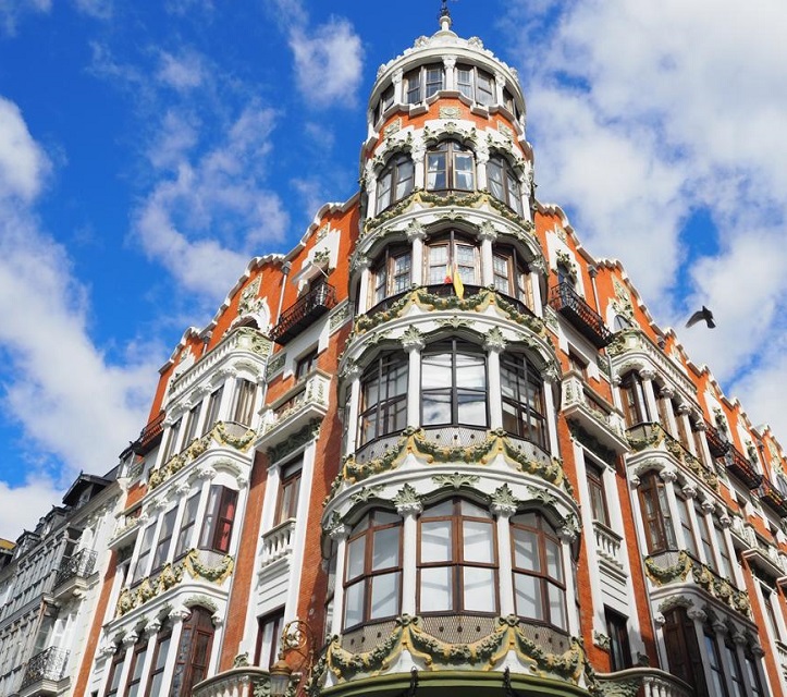 Acera de Recoletos 1 casa del principe detalle.jpg