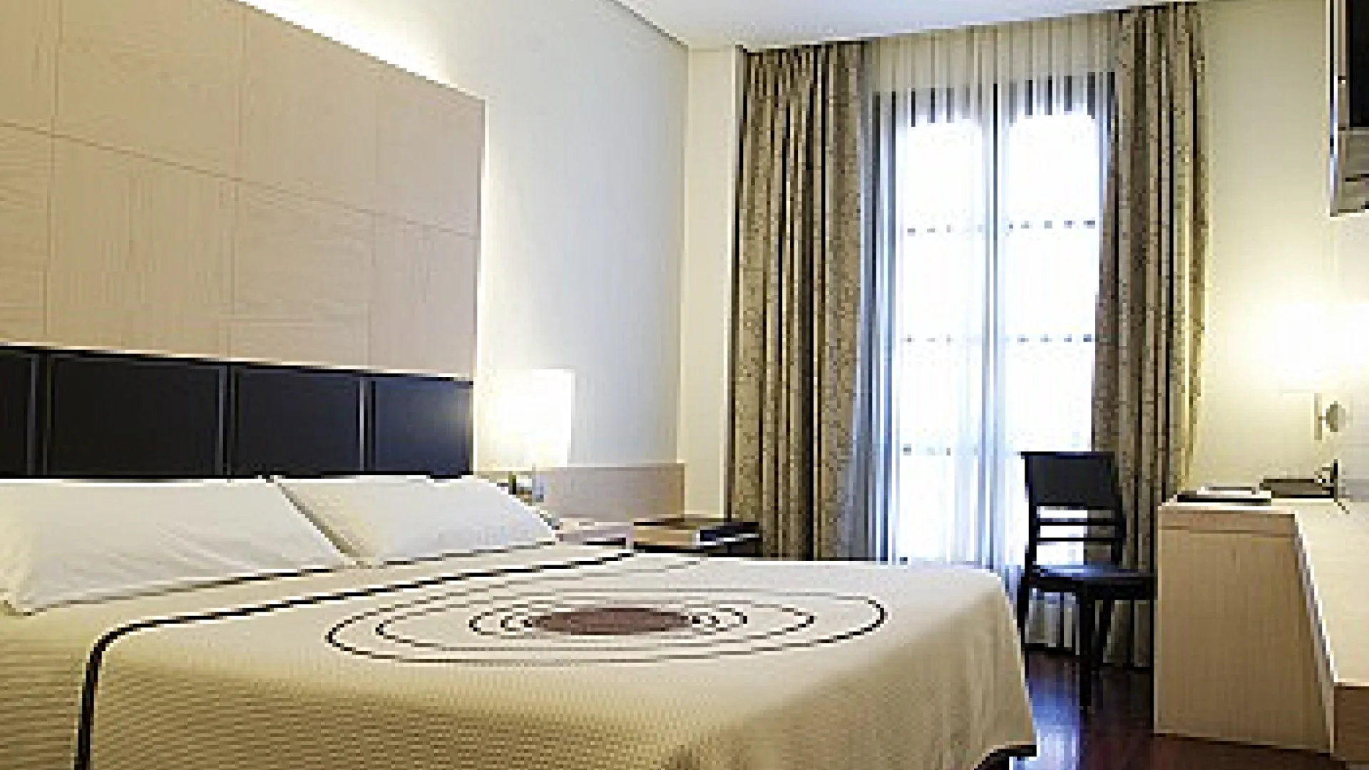 Hotel Mozart 4 Mozart4.jpg