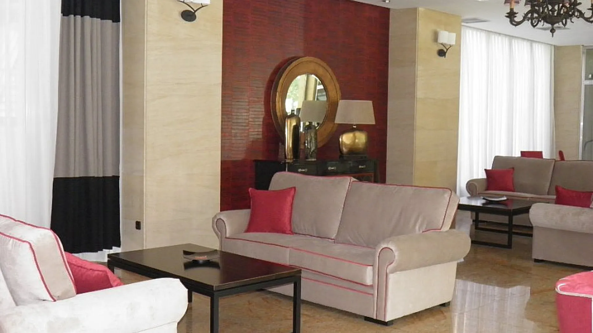 Hotel Zentral Parque 2 Parque2.jpg