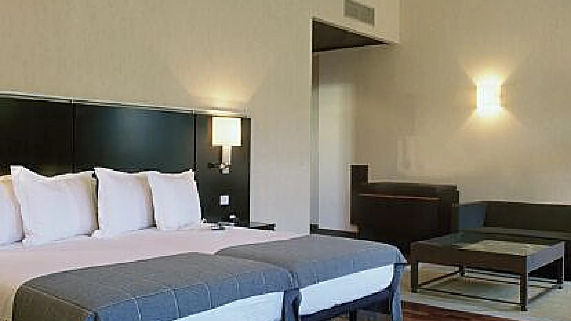 Hotel AC Palacio de Santa Ana 3 SantaAna3.jpg