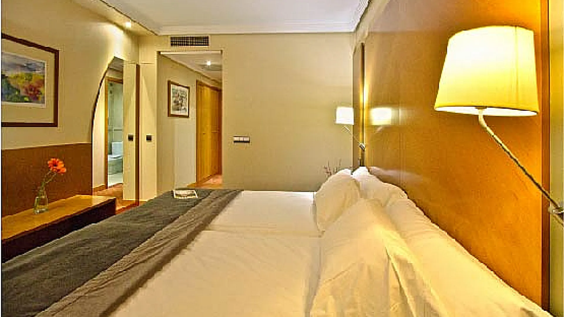 Hotel Silken Juan de Austria 5 Silken4.jpg