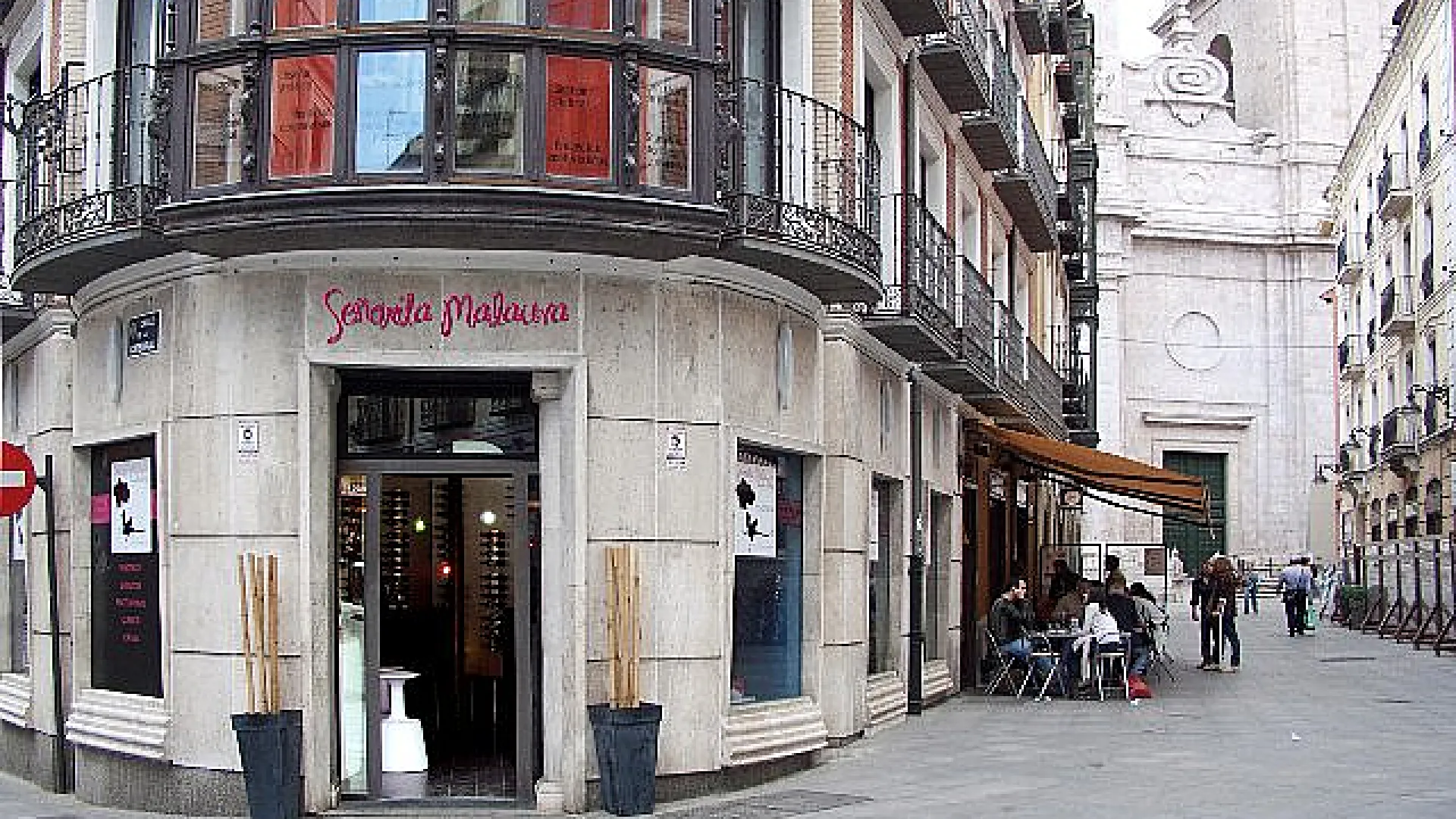 Señorita Malauva 3 Malauva3.jpg