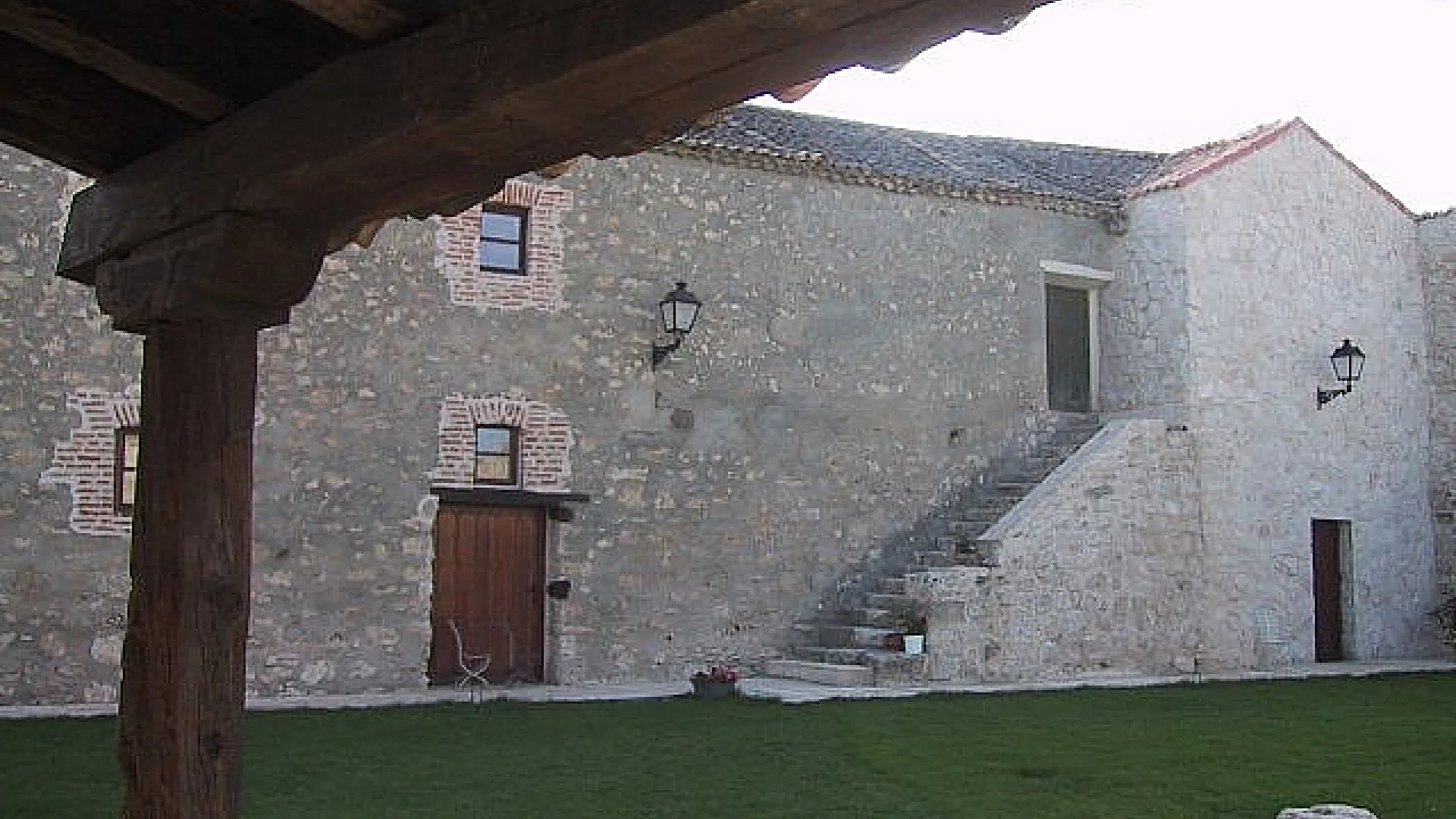 Rento, bodegas Renacimiento 2 Rento2.jpg