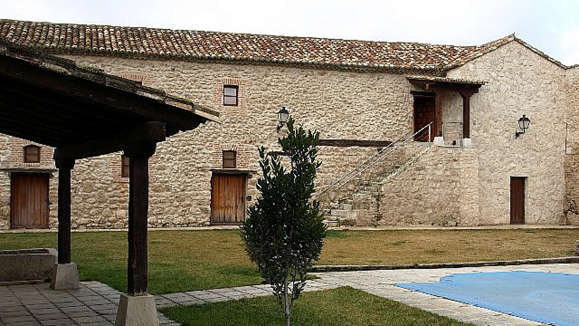 Rento, bodegas Renacimiento 7 Rento7.jpg