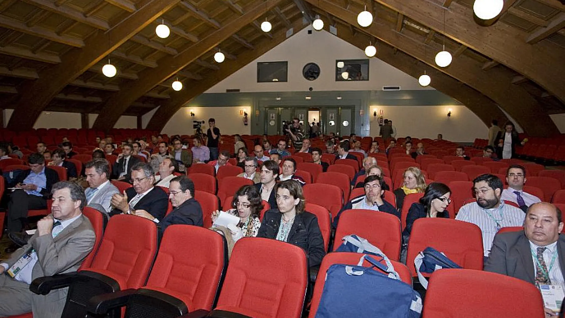 Palacio de Congresos Conde Ansúrez 8 CondeAnsurez4.jpg