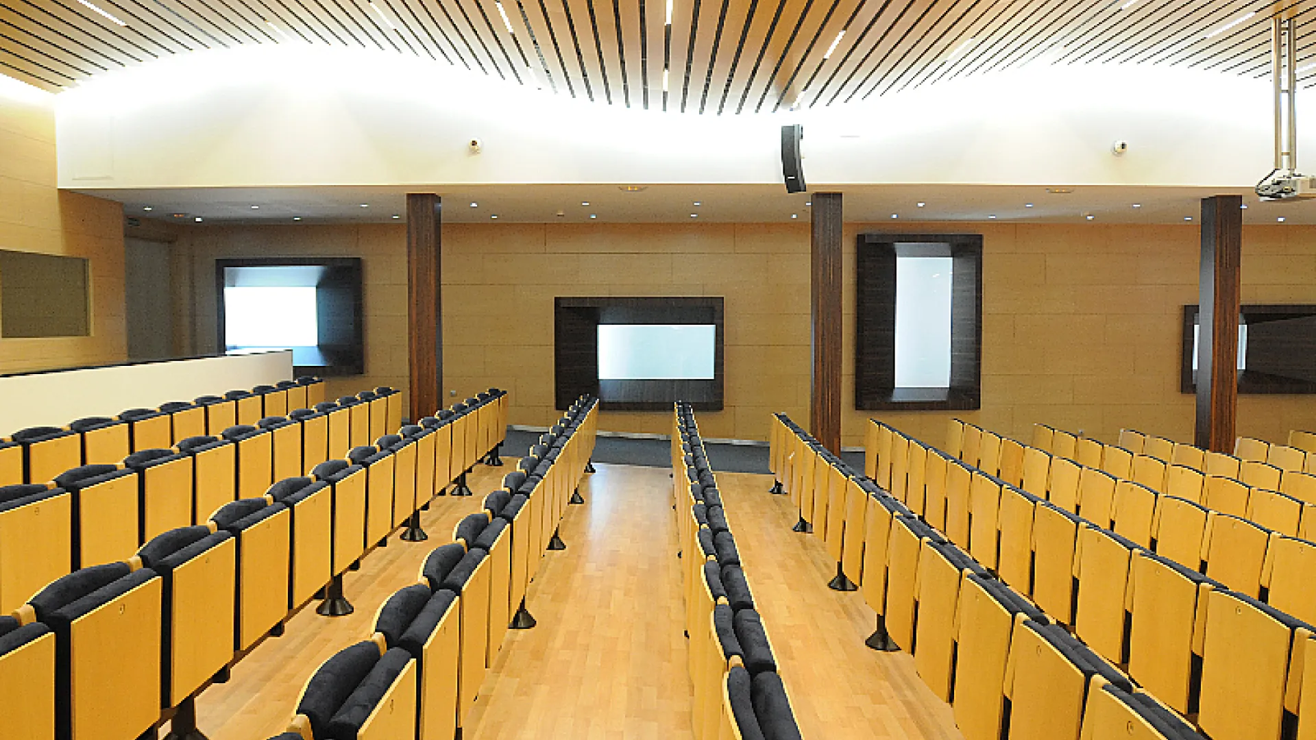 Valladolid Centro Congresos 4 Feria12.jpg