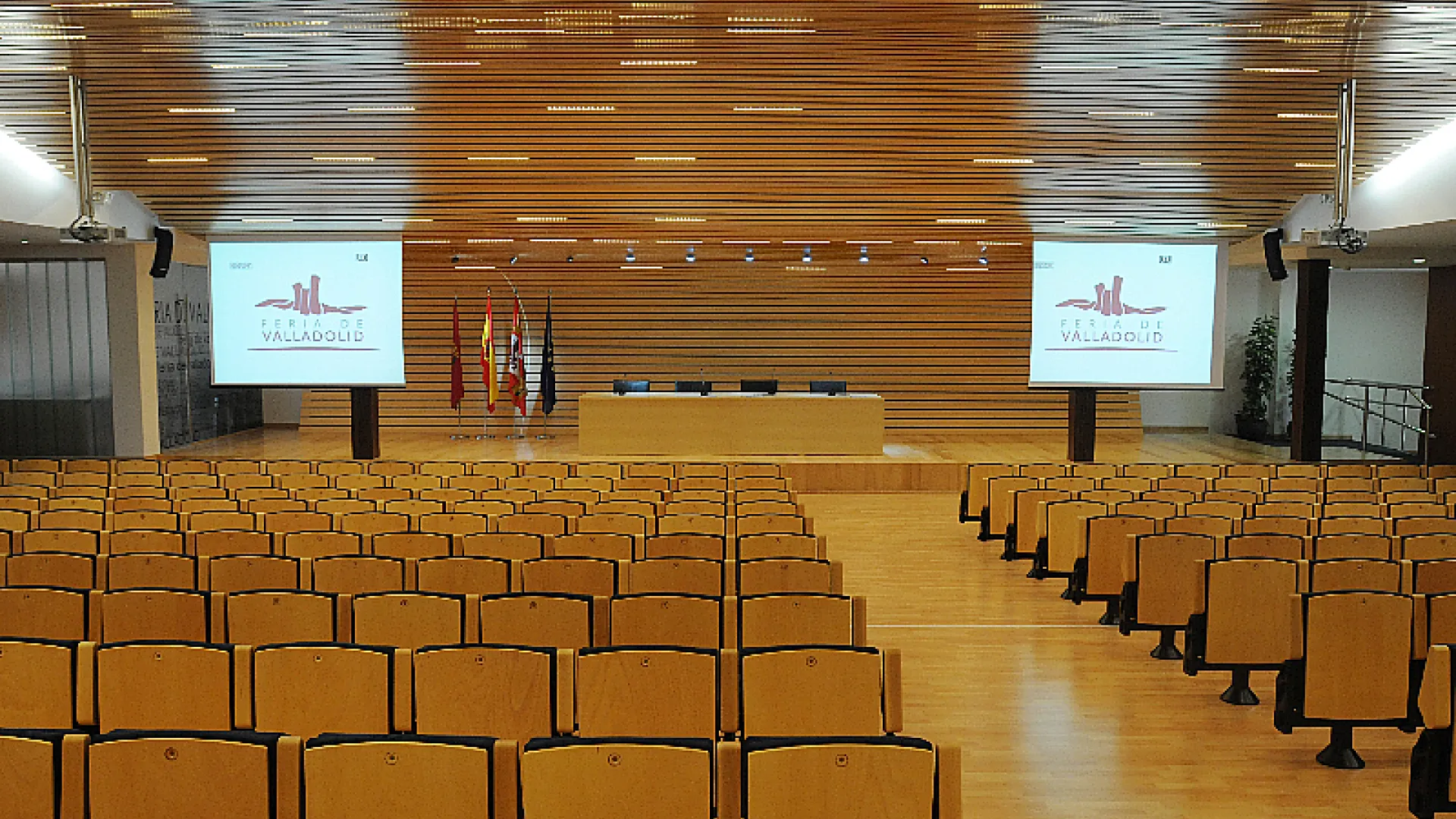 Valladolid Centro Congresos 6 Feria14.jpg