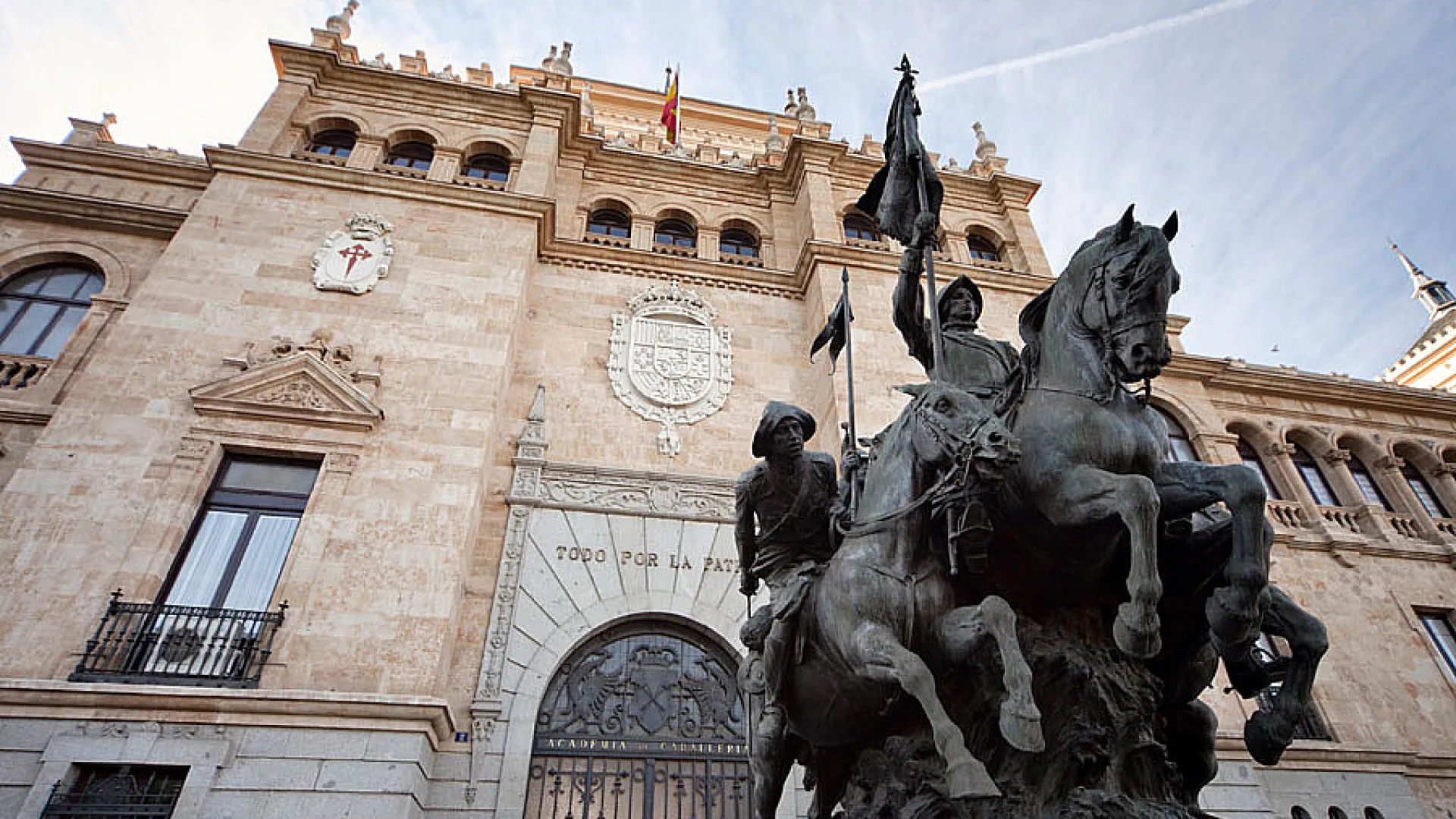 Museo de la Academia de Caballería 3 Heroes1.jpg