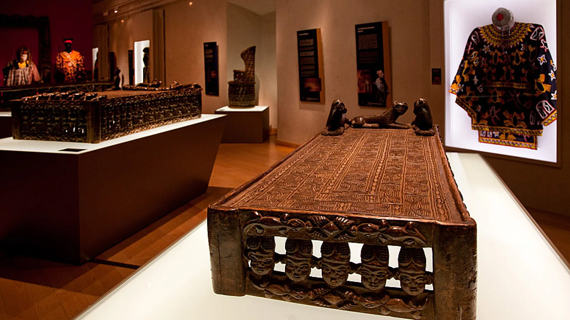 Museo de Arte Africano Arellano Alonso de la UVa 3 Jimenez-Arellano11.jpg