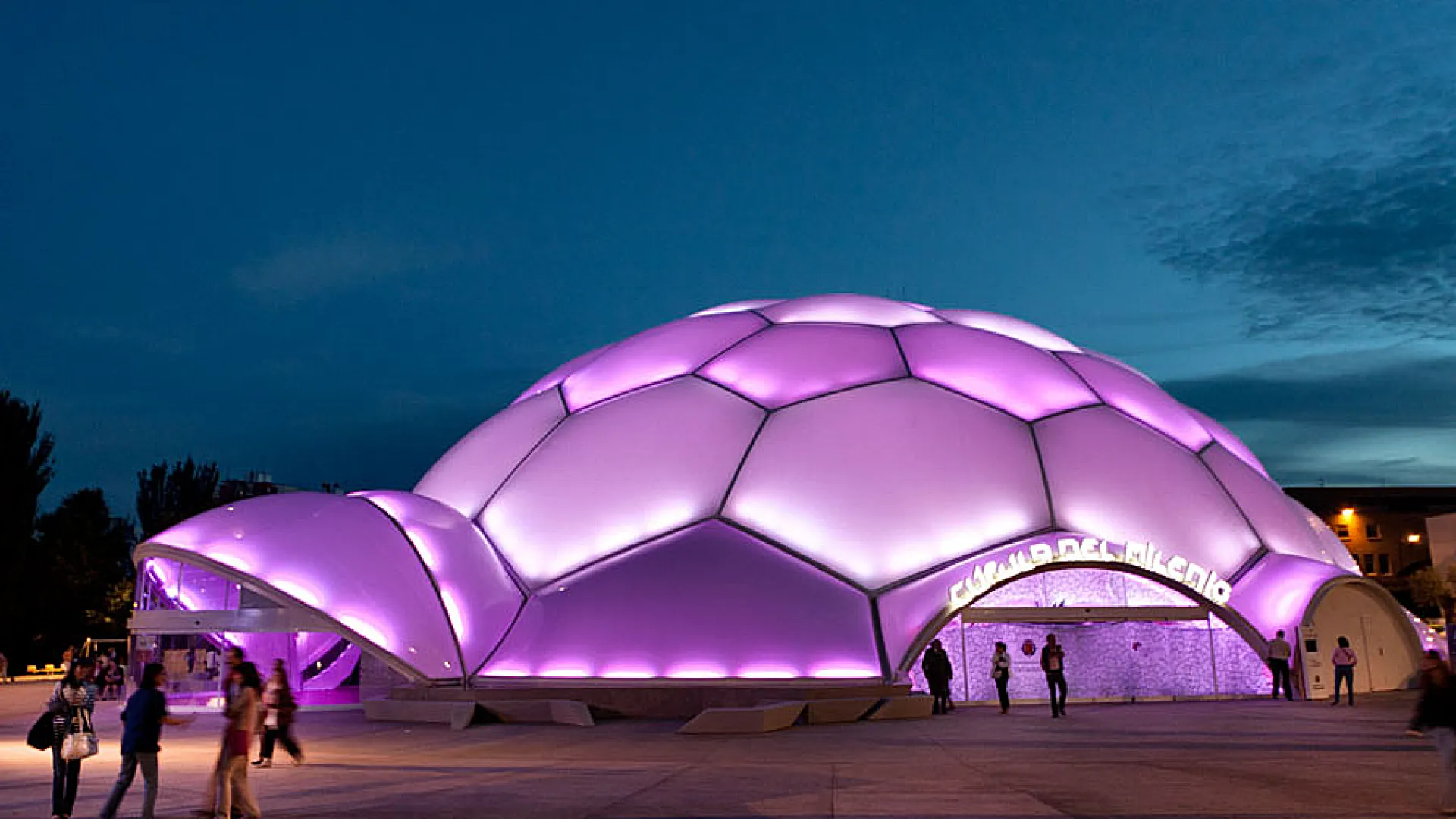 Cúpula del Milenio 1 PlazaMilenio 2.jpg