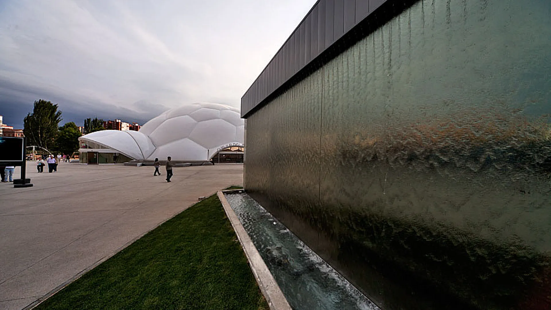 Cúpula del Milenio 5 PlazaMilenio 5.jpg