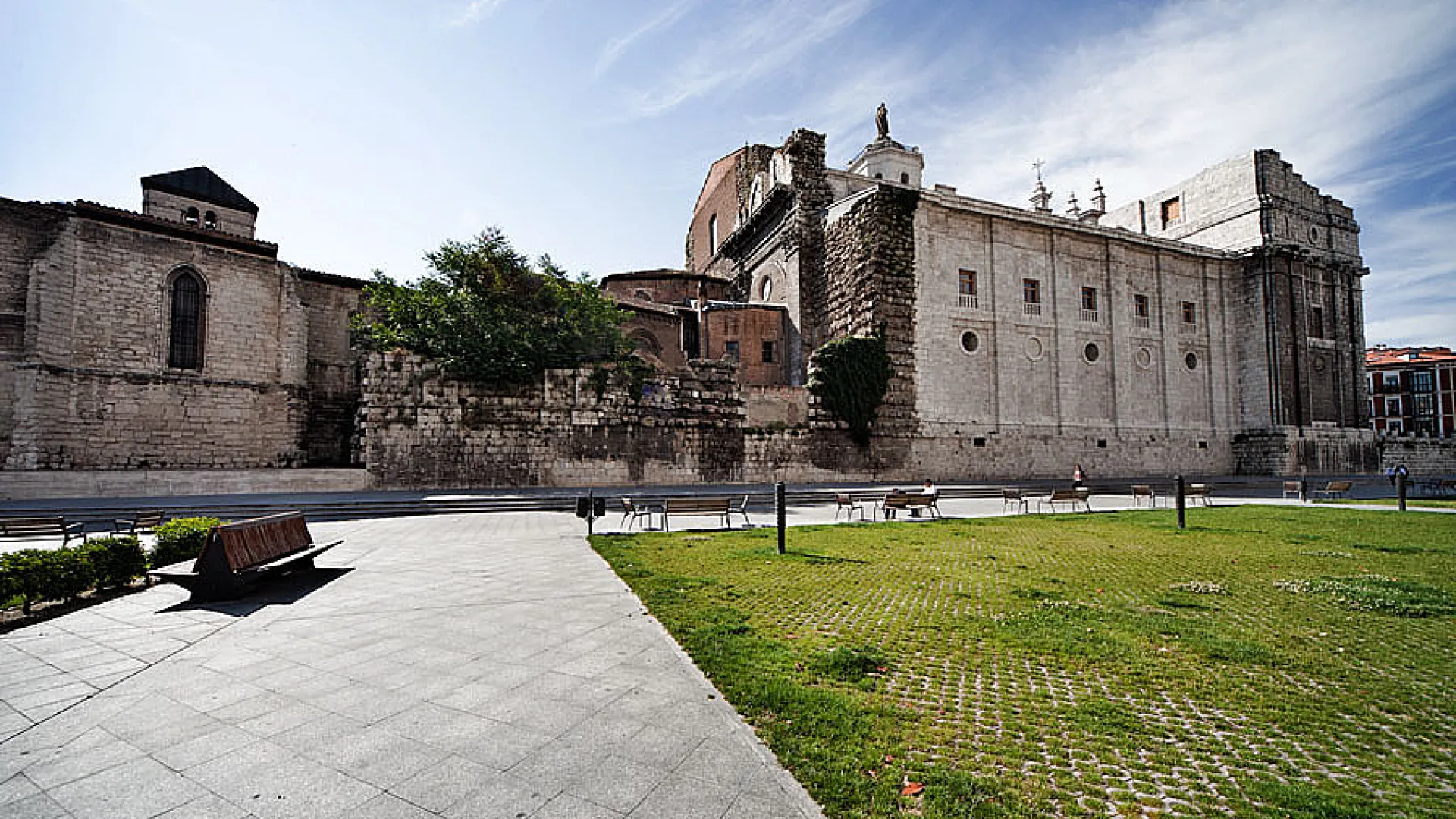 Plazas de la Universidad y de Portugalete 11 Portugalete2.jpg