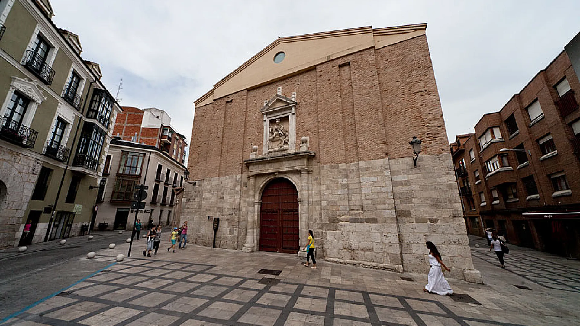 Iglesia de San Martín 1 SanMartin1.jpg