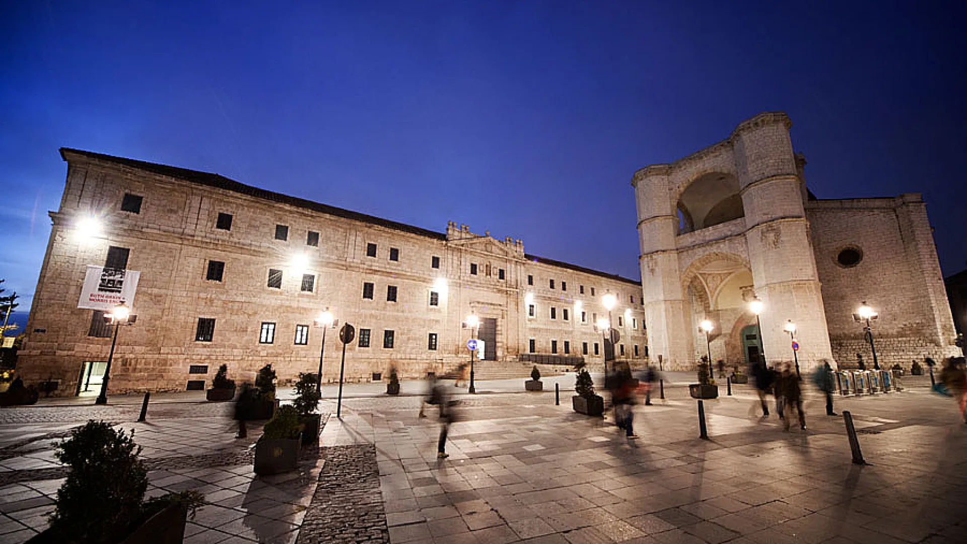 Iglesia y Monasterio de San Benito 2 Sanbenito2.jpg
