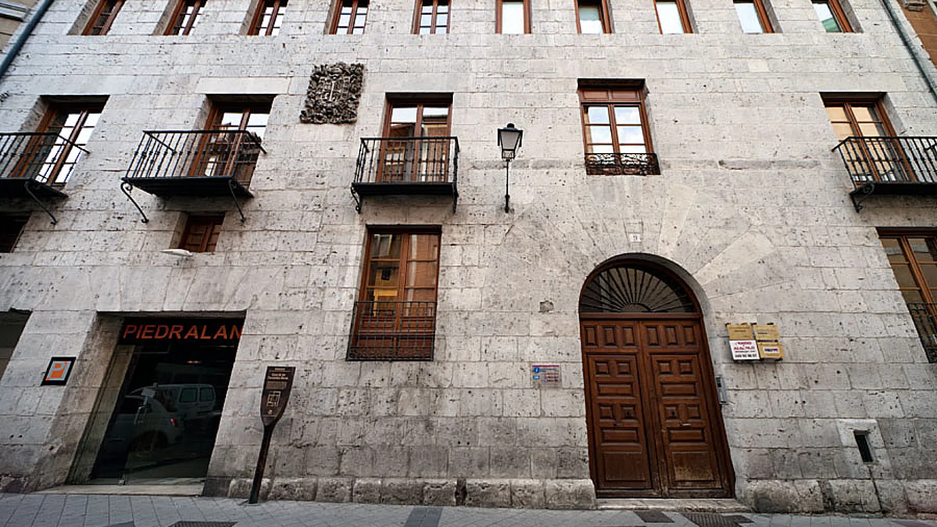 Casa de los Fernández de Muras 1 arenzana1.jpg