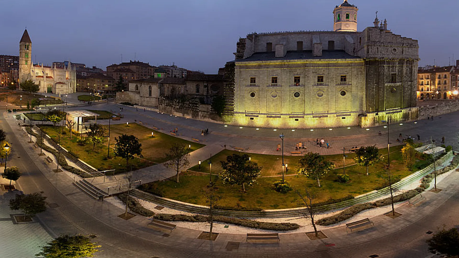 Plazas de la Universidad y de Portugalete 10 catedral5.jpg