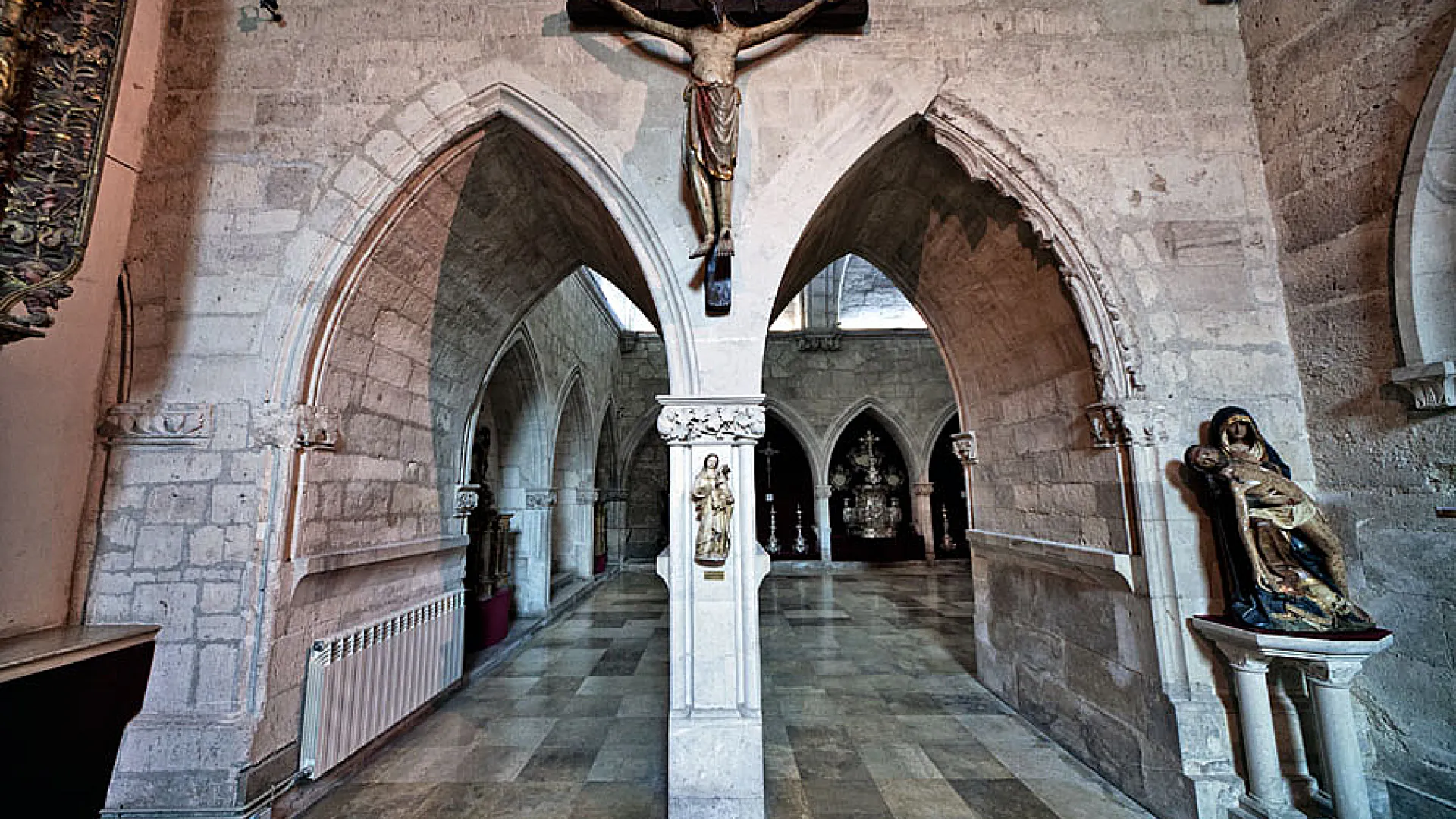 Museo Diocesano y Catedralicio 4 catedralicio4.jpg