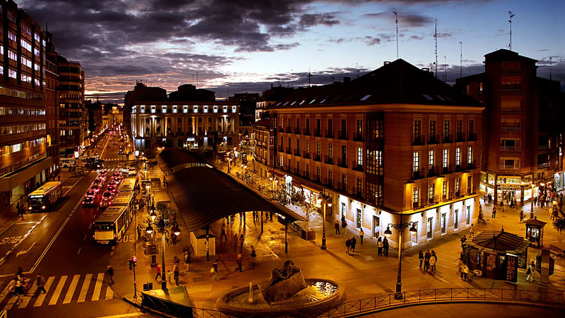 Mercado de la Marquesina de plaza de España 1 españa1.jpg