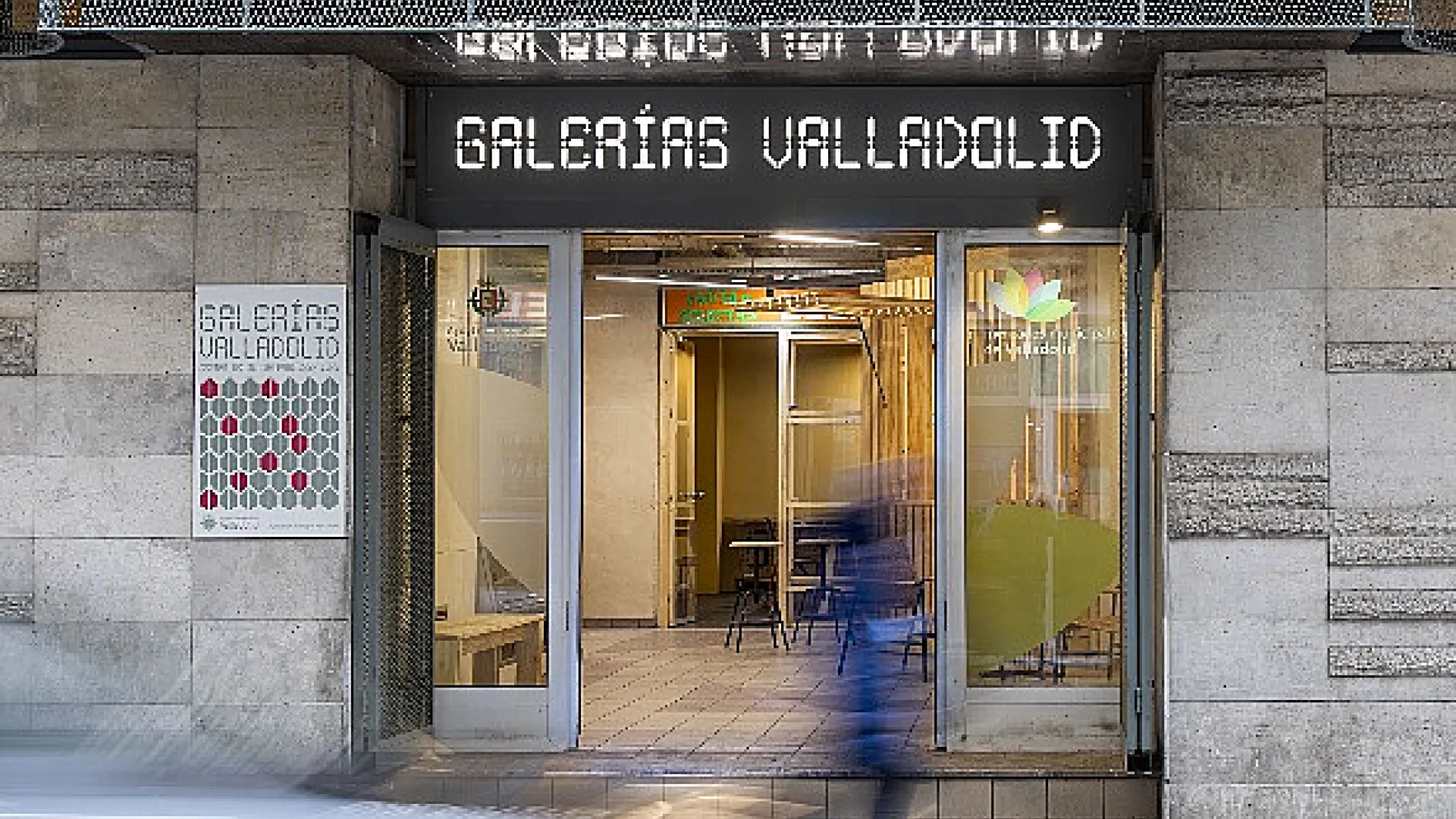 Galerías VA 4 galerias va calle 2.jpg