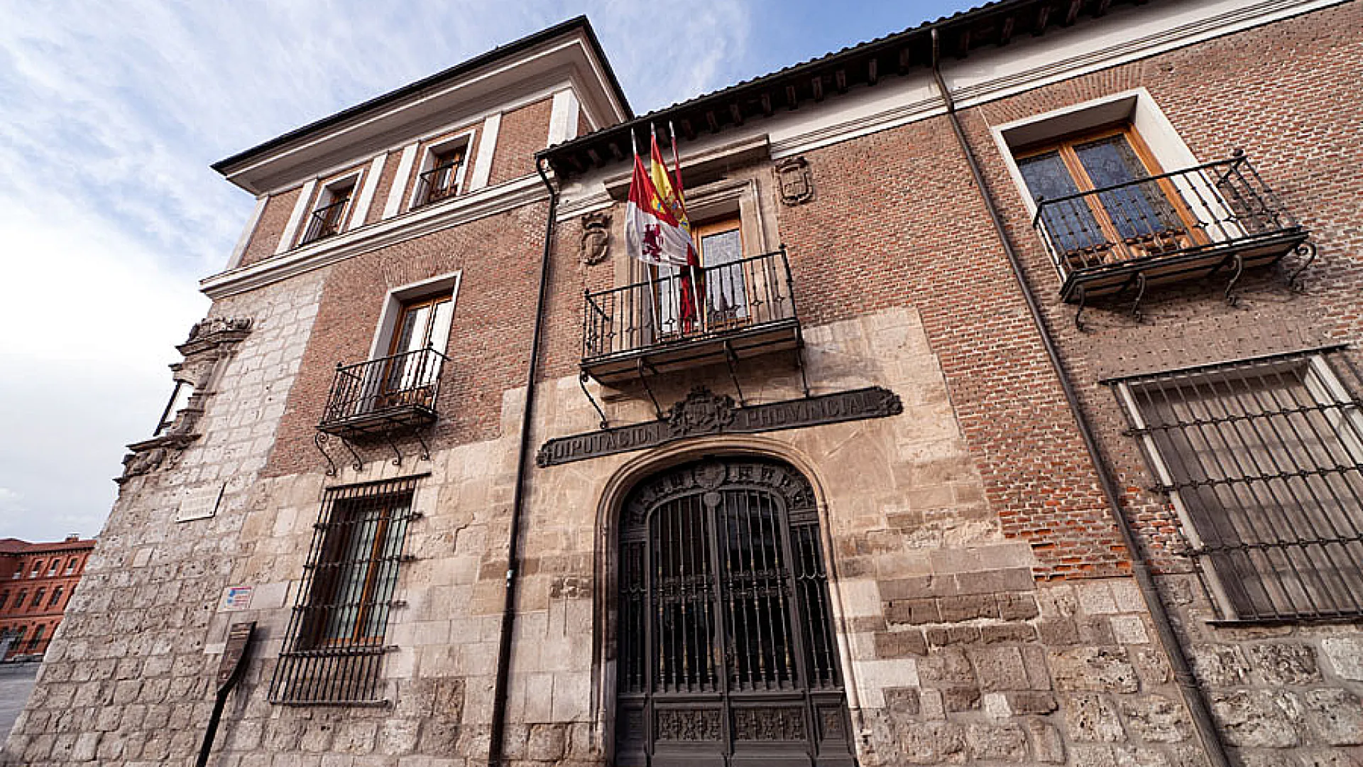 Sala de exposiciones del Palacio de Pimentel 1 pimentel1.jpg