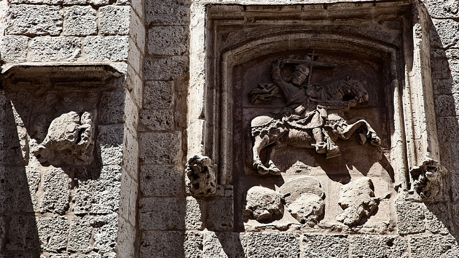 Iglesia de Santiago 1 santiago1.jpg