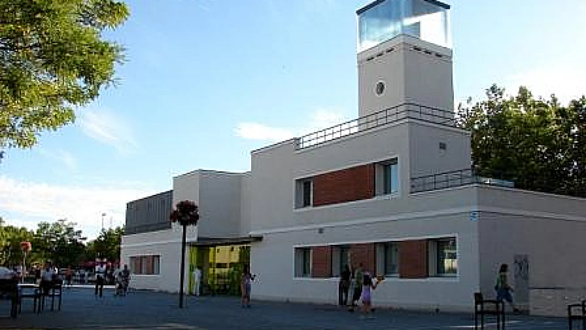 Espacio Joven 1 Espacio Joven 1.jpg