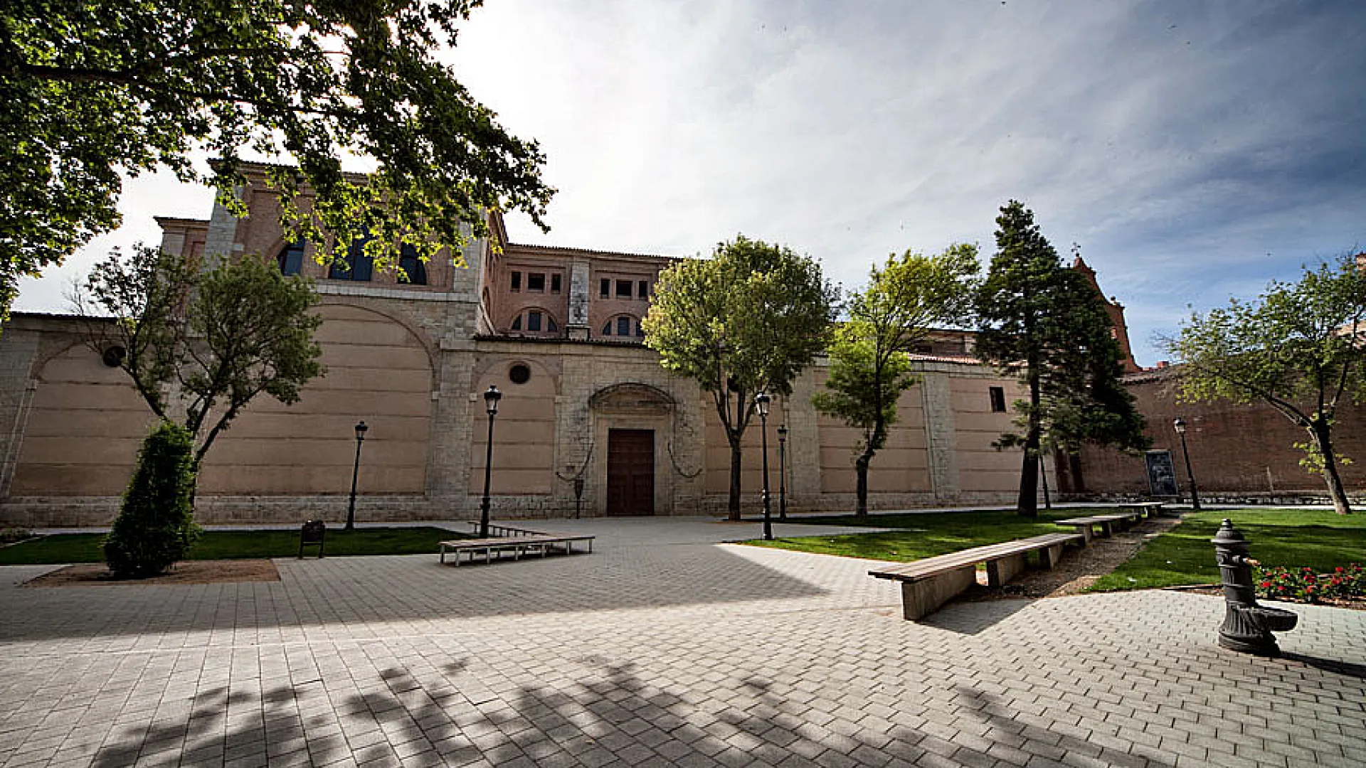 Monasterio de las Huelgas Reales 1 HuelgasReales1.jpg