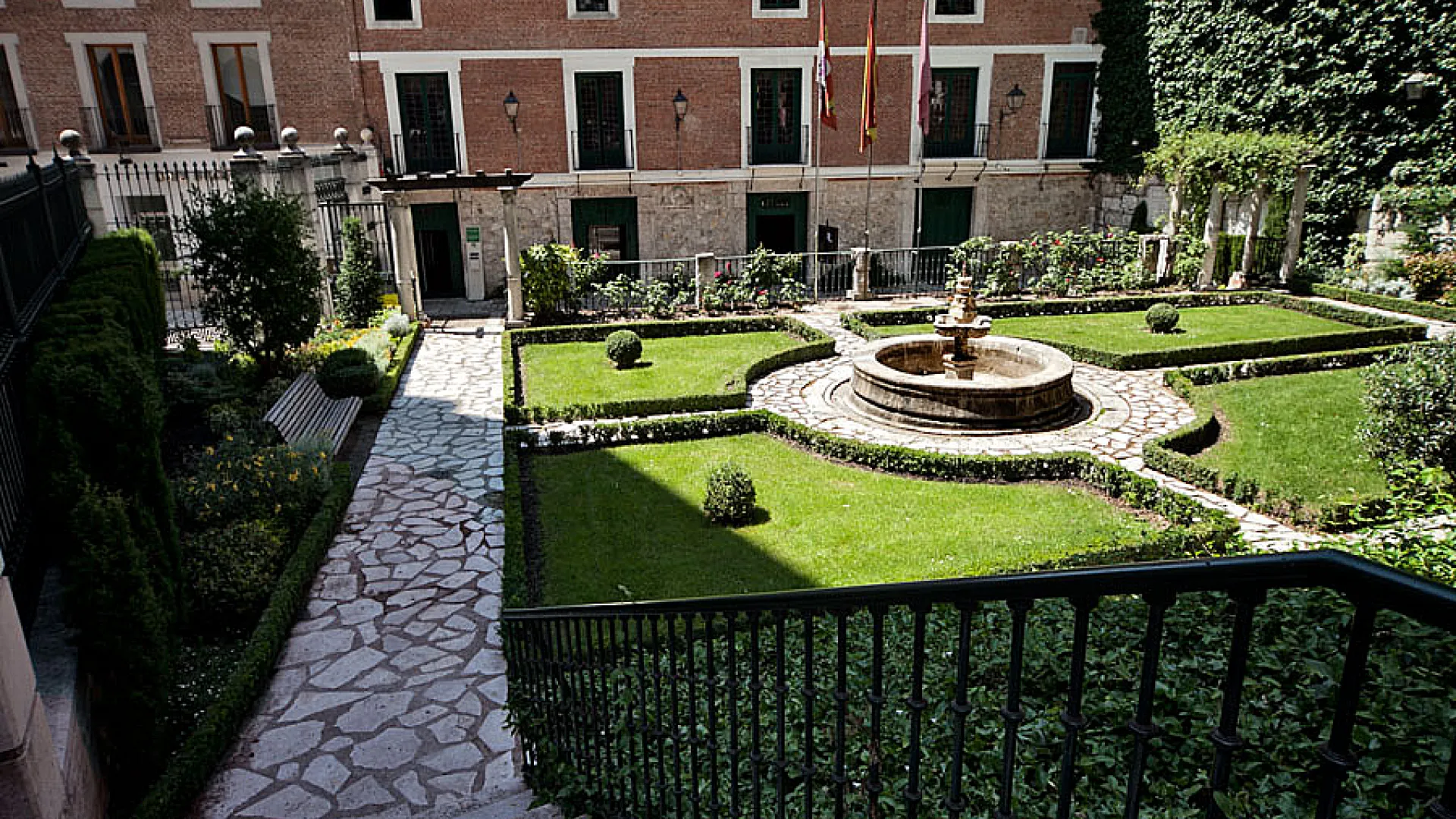 Casa de Cervantes 1 casacervantes1.jpg