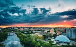 Cúpula del Milenio y Río Pisuerga al atardecer