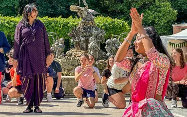 Jaipur danza Fuente del Cisne