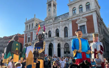 Gigantes y Cabezudos.jpg