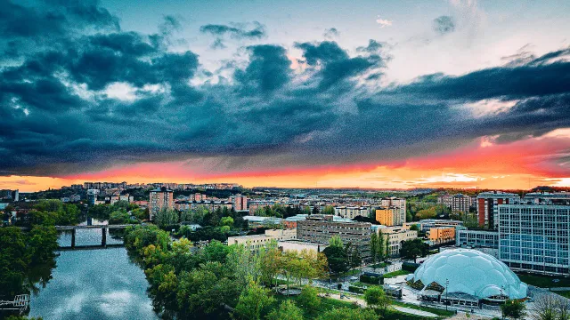 Cúpula del Milenio y Río Pisuerga al atardecer