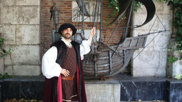 Visita descubriendo a Colón