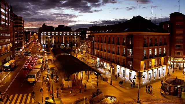 plaza españa mercado.jpg