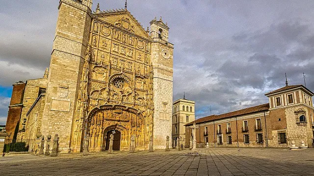 plaza san pablo monumentos.jpg